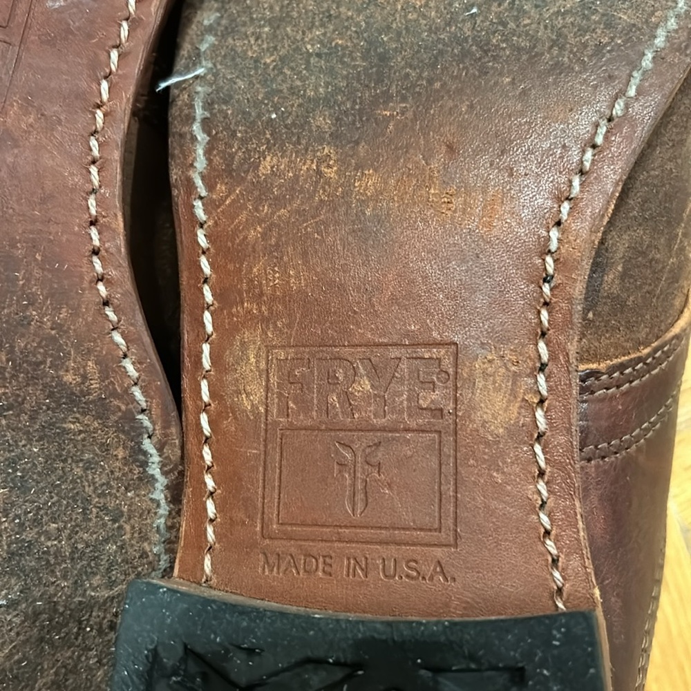 Frye - Picture 6 of 13